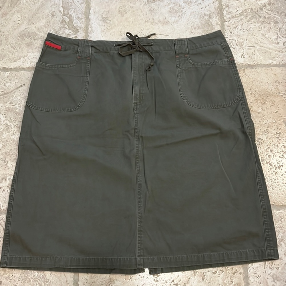 Cotton Ginny army green skirt, size 20